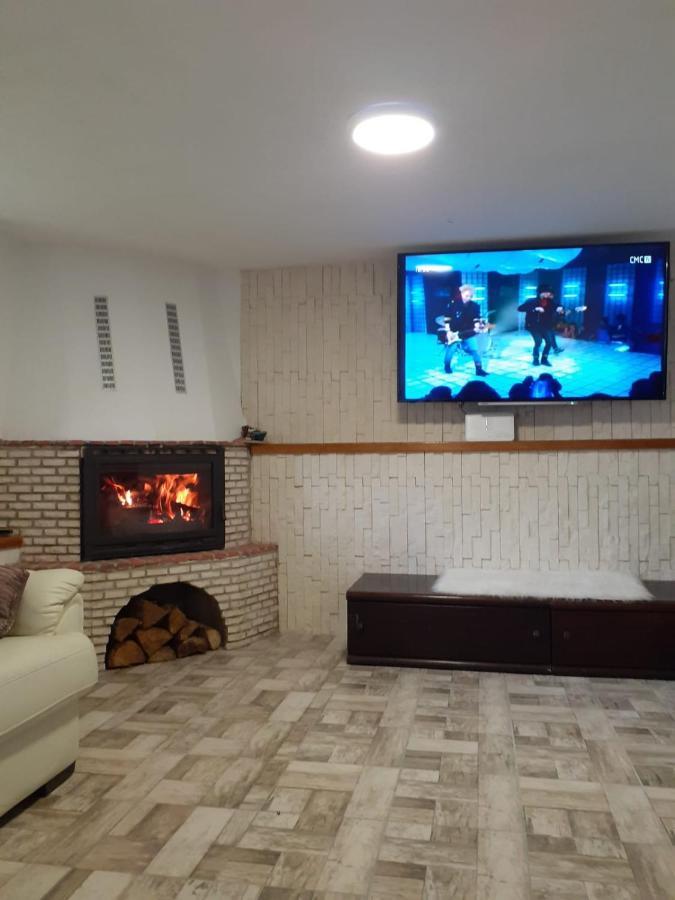 Villa Kuca Za Odmor Mazuran à Karlovac Extérieur photo