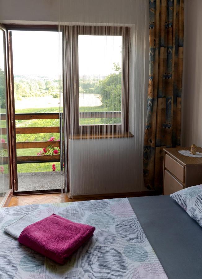 Villa Kuca Za Odmor Mazuran à Karlovac Extérieur photo