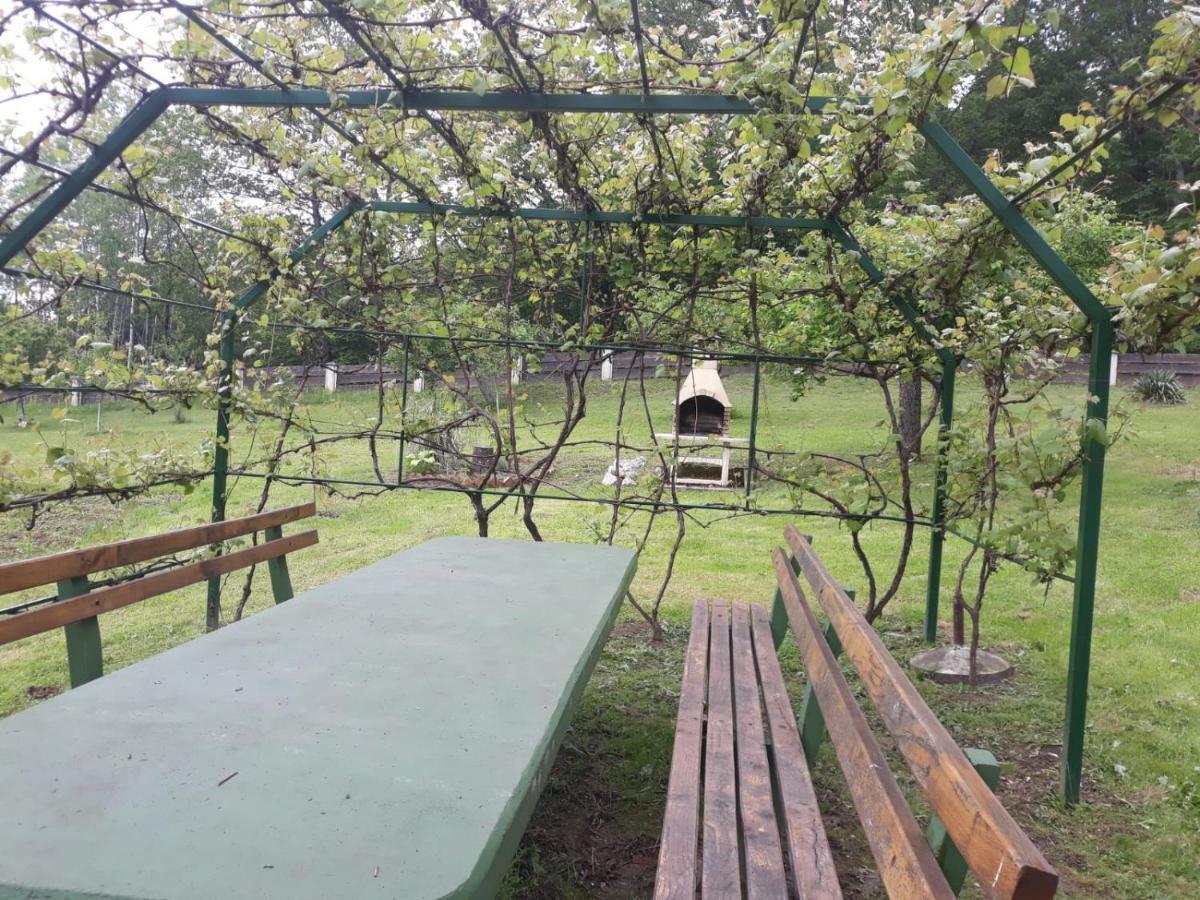 Villa Kuca Za Odmor Mazuran à Karlovac Extérieur photo
